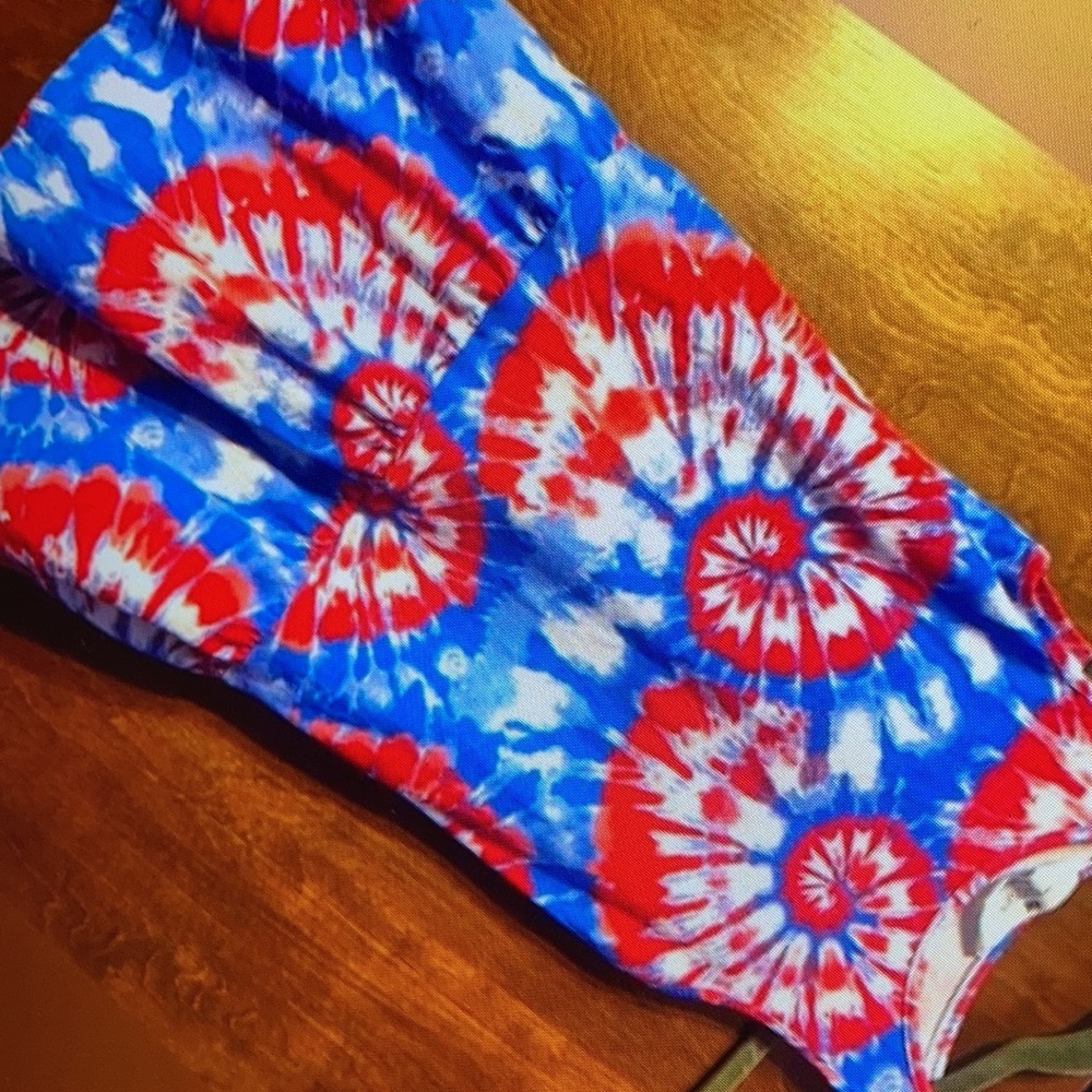 Colorful tie-dye sleeveless blouse